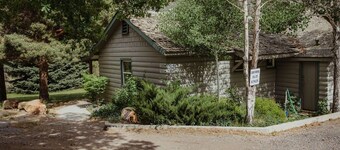 Robber's Roost Cabin