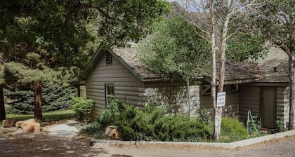 Robber's Roost Cabin