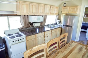 Fridge, microwave, oven, stovetop - California Zephyr Passenger Car (Sevier)