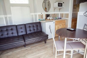 Interior - T-09) Southern Pacific (Sevier)