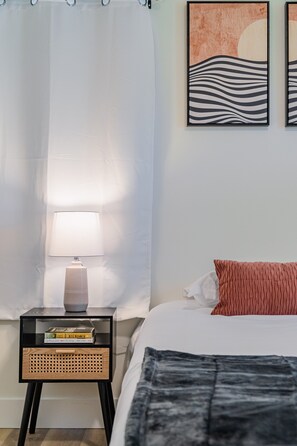 4 bedrooms, iron/ironing board, free WiFi