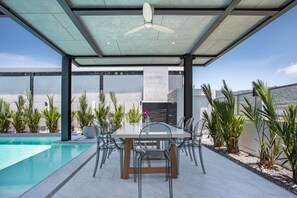 Khu ẩm thực ngoài trời
