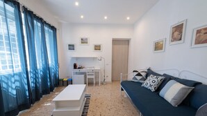 Unclassified image, 3 of 19, button - Casa Rosa Beige e Blu (Rome)