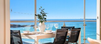 OUTSTANDING! WHITE HOUSE TASMANIA, BOAT HARBOUR BEACH
OFF SEASON SPECIALS!