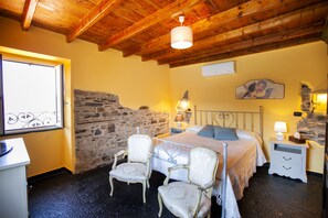 Panoramic House | 2 bedrooms, iron/ironing board, free WiFi - Casa di MOMO (Carate Urio)