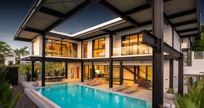 Trendy Modern Pool Villa Sunset Garden 4