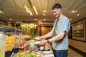 Petit déjeuner buffet compris tous les jours