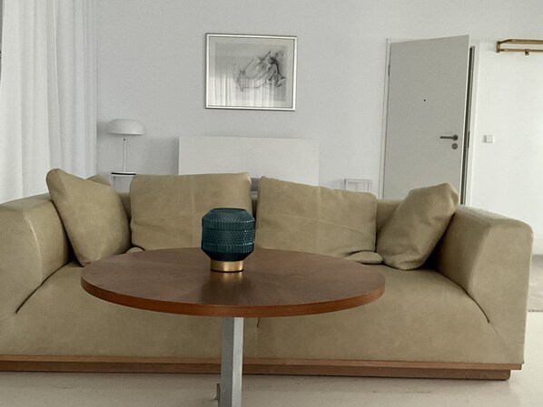 Televisión, tenis de mesa y libros 