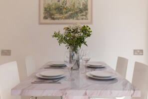 Miscellaneous - The Blue Door (Bath)