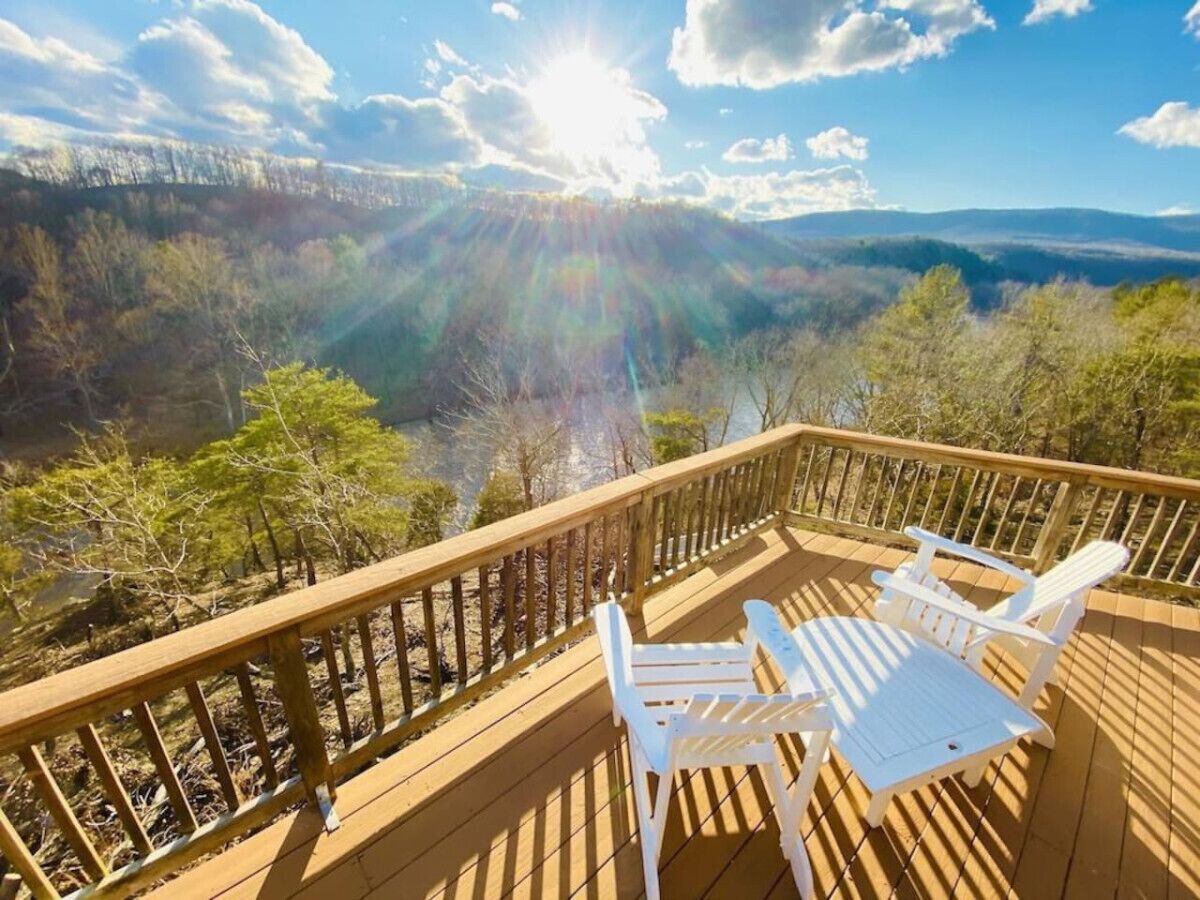 River View Cabin - Mountain Views