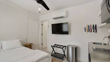 Iron/ironing board, WiFi