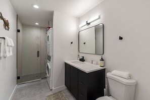 Hair dryer - Hinny's sweet suite w/ Heated Pool, GYM & Hot Tub (Scottsdale)