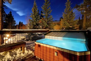 Deluxe Townhome, 4 Bedrooms, Hot Tub, Valley View (Starfire 1992) | Exterior - Starfire 1992 (Keystone)