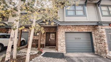 Deluxe Townhome, 2 Bedrooms, Jetted Tub, Valley View (Northstar 1959) | Exterior