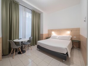 1 bedroom, in-room safe, iron/ironing board, free WiFi - Navigli accommodation (Milano)