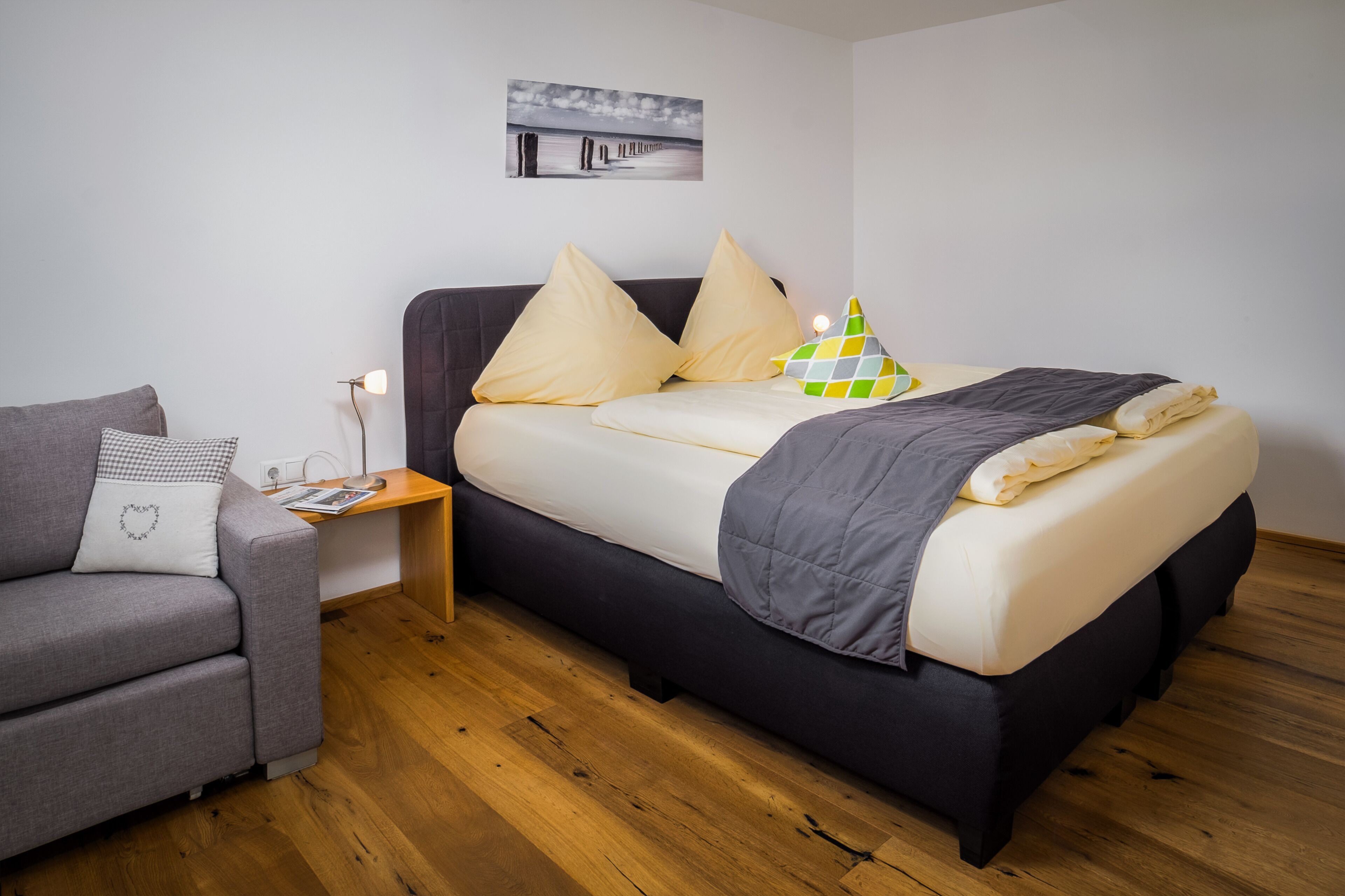1 slaapkamer, een strijkplank/strijkijzer, reisbedje, gratis wifi