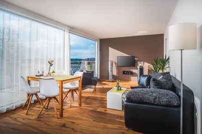 Exclusive vacation apartment with balcony, 2 rooms 55m², direct hiking trails, close to the lake