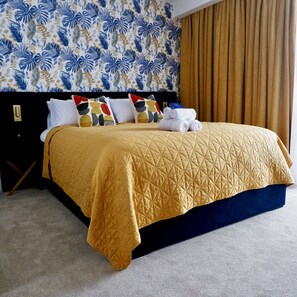 Phòng đôi Tiêu chuẩn | Két bảo mật tại phòng, trang trí khác biệt 