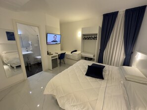 Deluxe-Dreibettzimmer | 1 Schlafzimmer, hochwertige Bettwaren, Daunenbettdecken