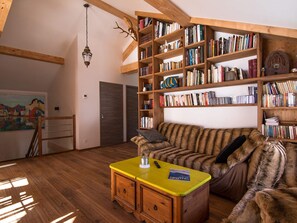 TV - Spacious 5-bedroom chalet with sauna and garden in Valloire (Valloire)