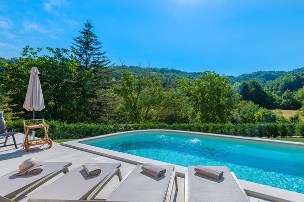 Outdoor pool - A touch of luxury in authentic Istria (Pazin)
