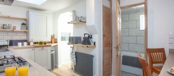 A beautiful 3 bedroom Cornish Cottage & wood stove