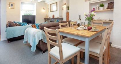 A beautiful 3 bedroom Cornish Cottage & wood stove