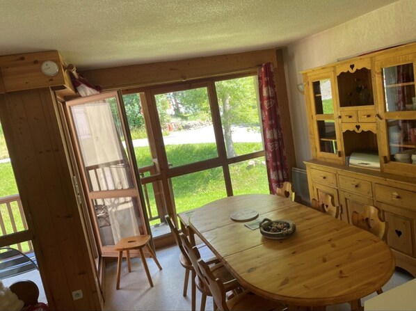 Dining - Duplex 4 rooms for 8 pers. South/East in Valloire with WiFi and parking (Valloire)