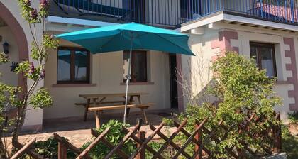 Vosges/Alsace :Gîte with panoramic views over valley and mountains in the heart of nature.