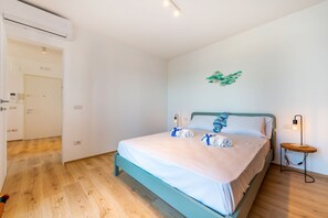 1 chambre, bureau, fer et planche à repasser, Wi-Fi