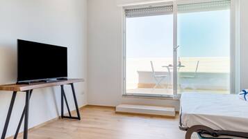 1 chambre, bureau, fer et planche Ă repasser, Wi-Fi