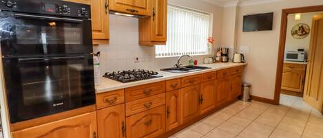 Fridge, dishwasher, electric kettle, toaster