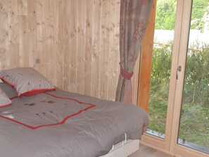 5 bedrooms, WiFi - 12-Person Chalet 4* with Private Parking in Valloire (Valloire)