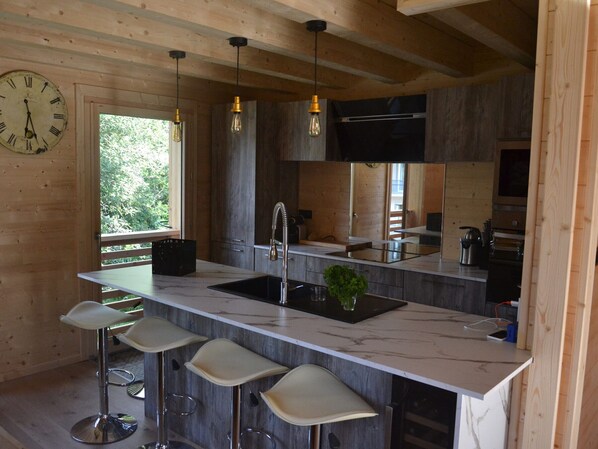 Fridge, microwave, dishwasher