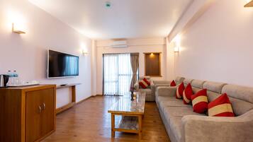 Suite | Living area