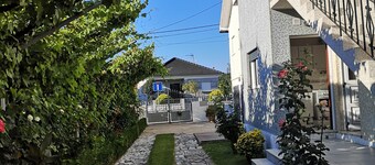 Appartement F3 AU RDC Avec Jardin Cloture ET Fleurie