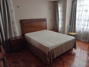 3 bedrooms, WiFi - Modern villa,  near many embassies, Chile, Germany, Netherlands, Uganda, Zambia. (Nairobi)