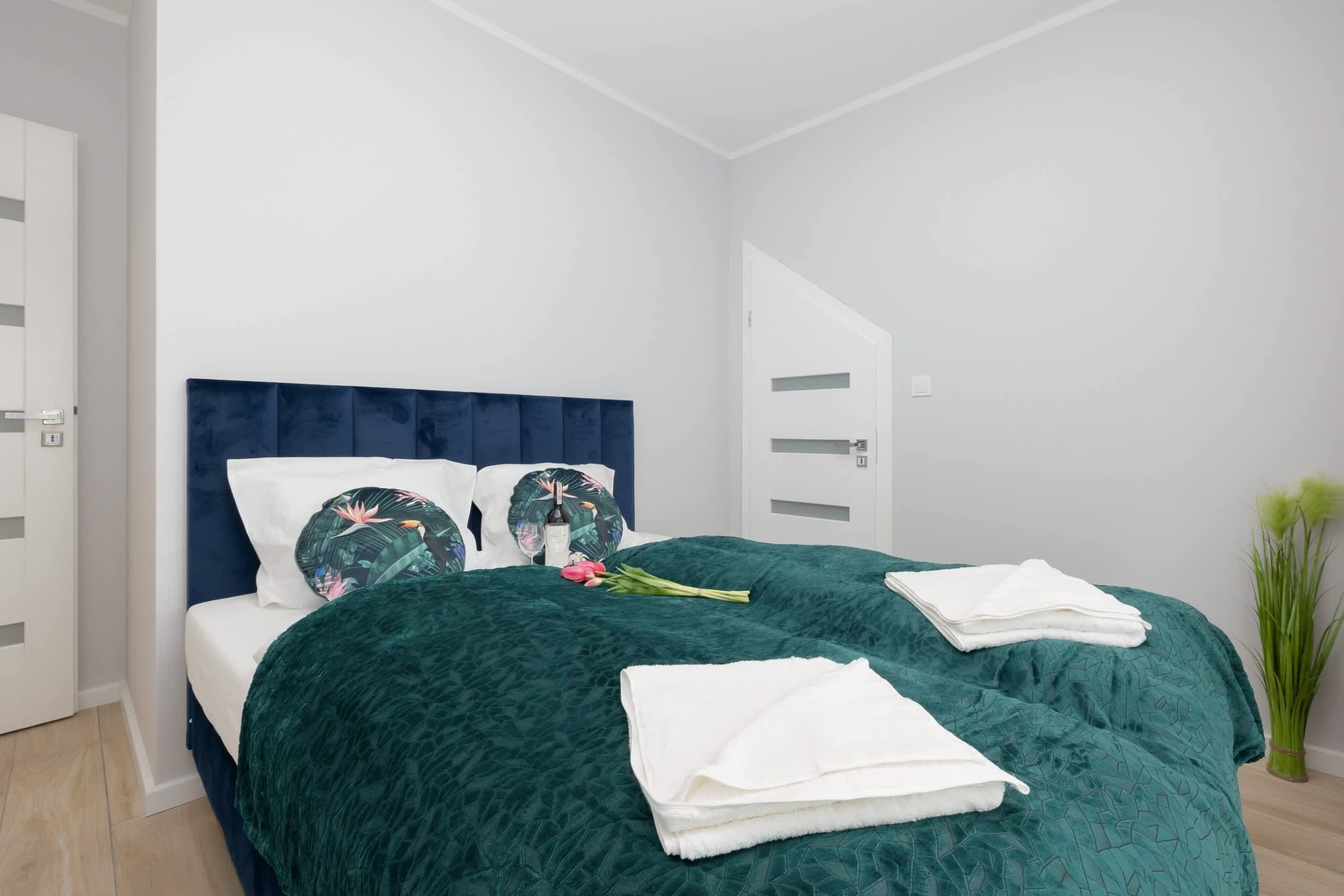 1 bedroom, desk, iron/ironing board, WiFi