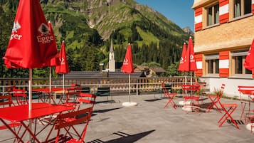 Sun deck