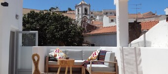 Beautiful house with roof terrace in old town of Odeceixe
