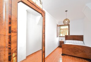 6 Schlafzimmer, Bügeleisen/Bügelbrett, kostenloses WLAN, Bettwäsche