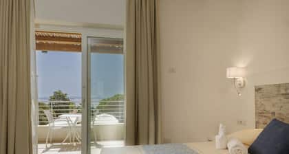 Mercury Beach Hotel