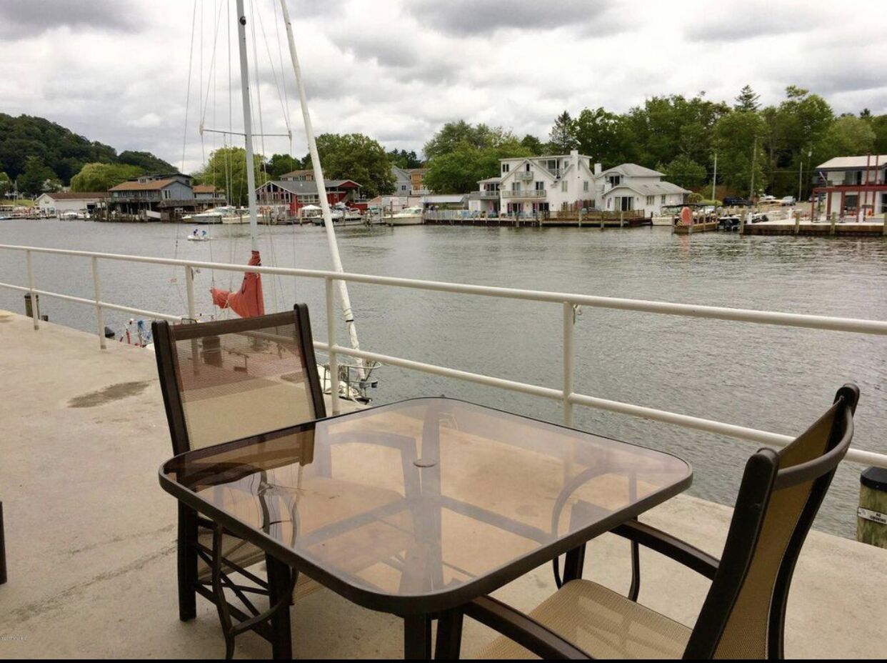 Waterfront Condo-Shop-Kayak-Beach-Bike-Boat-Restaurants-Outdoor Heated Pool-Fun