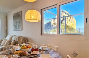 Dining - Completely refurbished semi-penthouse with stunning panoramic sea views. (Calpe)