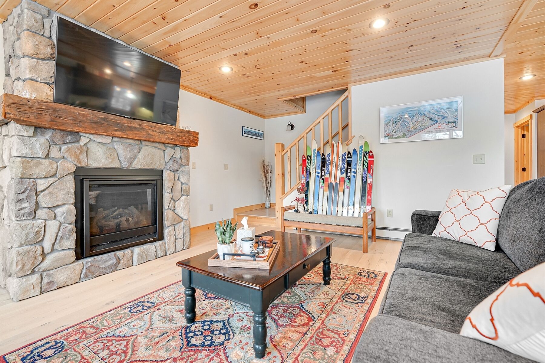 Lovers Lane Retreat | 4 Bed, 3 Bath