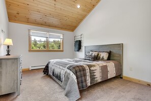 4 slaapkamers, een strijkplank/strijkijzer, wifi, beddengoed