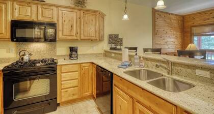 One bedroom Golf Course condo with A/C