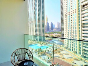 Apartment (1 Bedroom) | Balcony - Luxurious Downtown Views With Dubai Mall Access (Dubai)