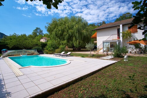 Villa De Marchi mit Bergblick, Pool und WLAN