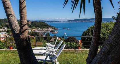 Villa "Casa Vieja de Bueu" with Mountain View, Wi-Fi, Garden & Terrace